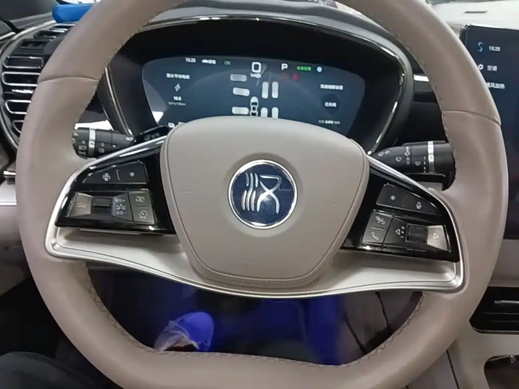 BYD Han — миниатюра 11