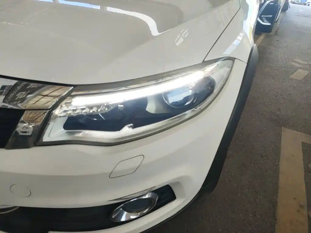 Qoros Qoros 3 — миниатюра 24