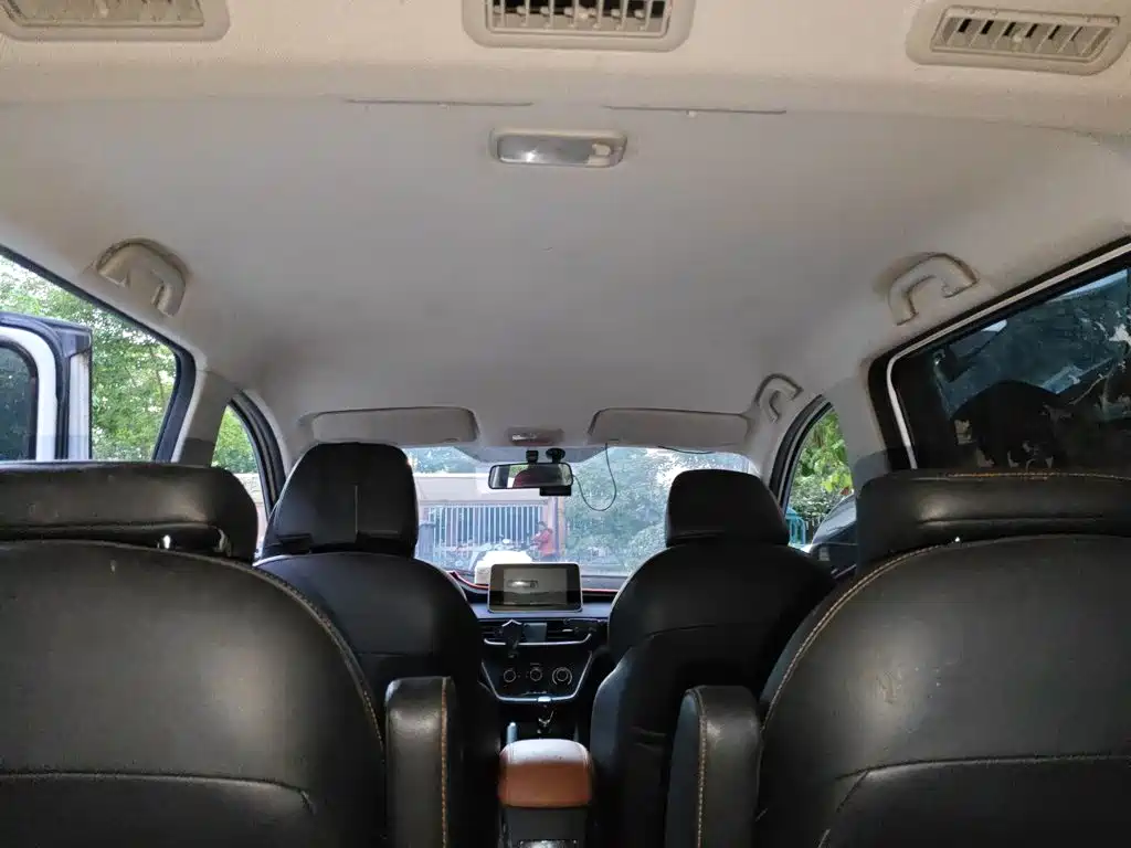 Wuling Hongguang S3 — миниатюра 14