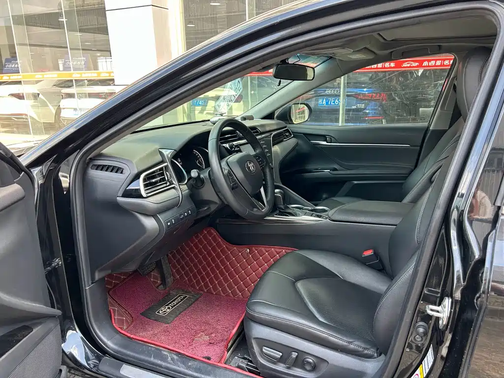 Toyota Camry — миниатюра 6