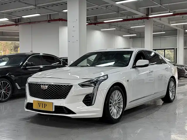 CADILLAC CT6