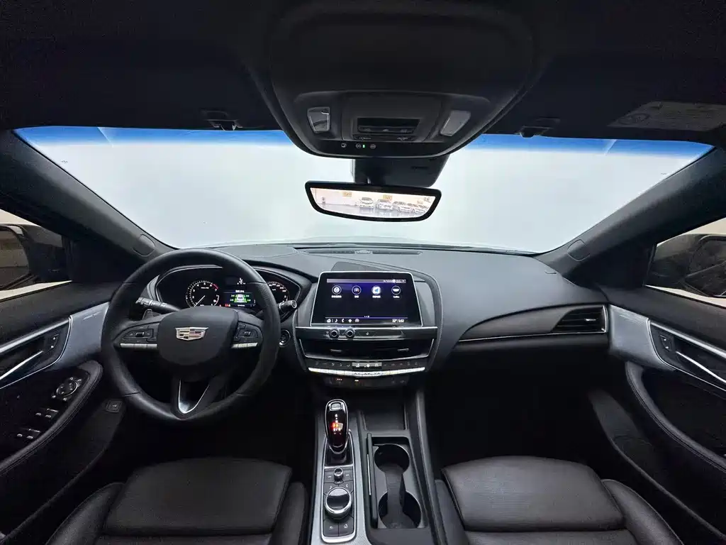 Cadillac CT5 — миниатюра 4