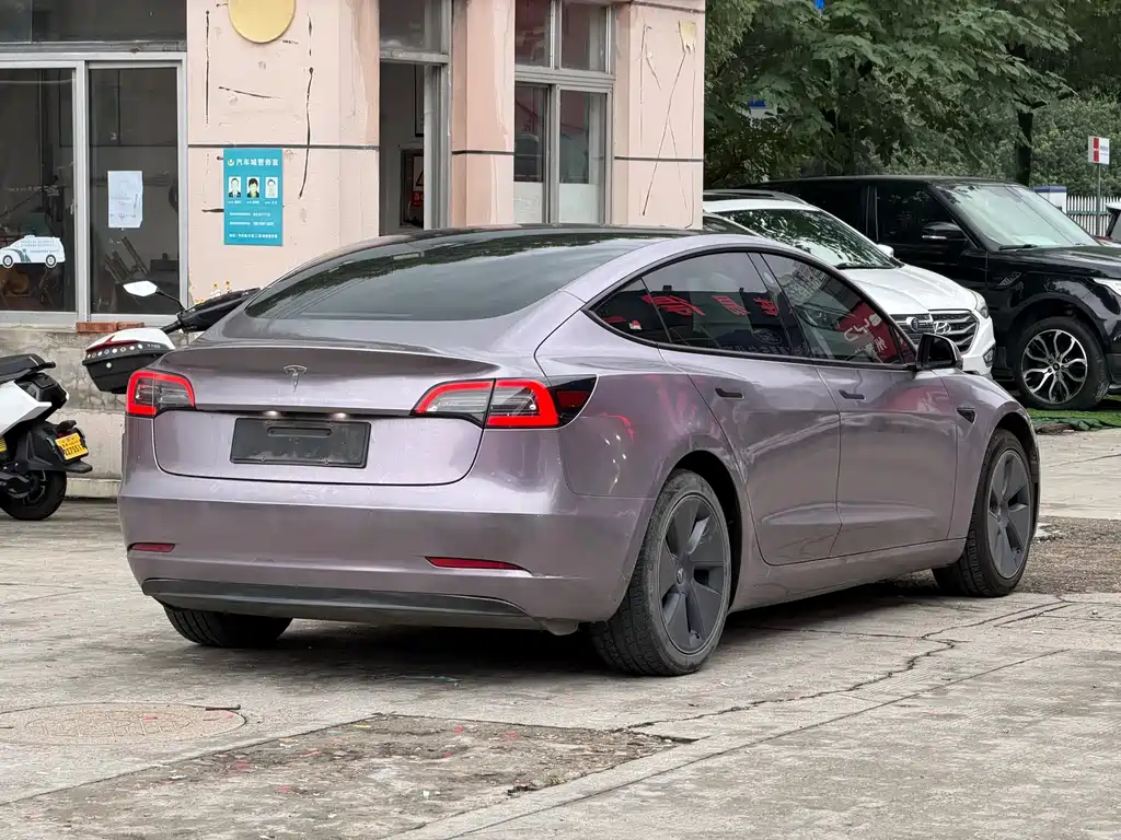 Tesla Model 3 — миниатюра 11