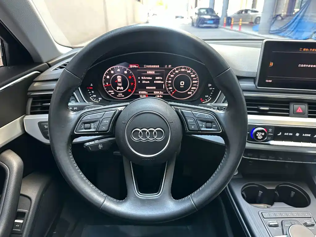 Audi A4L — миниатюра 12