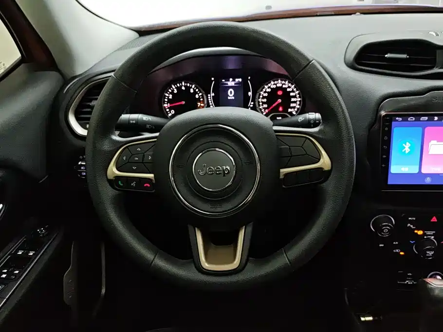 Jeep Renegade — миниатюра 15