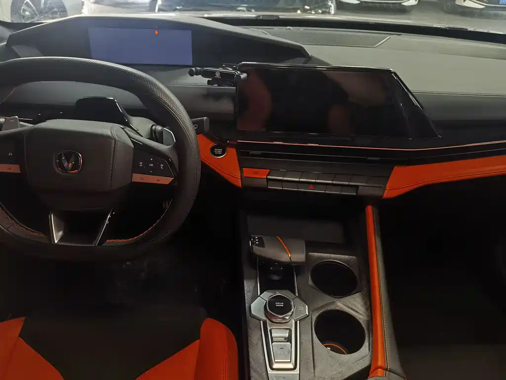 Changan UNI-V — миниатюра 6