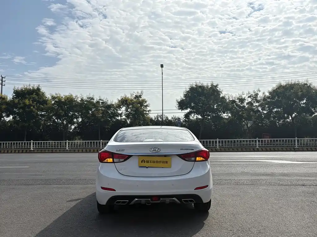 Hyundai Elantra Langdong — миниатюра 4