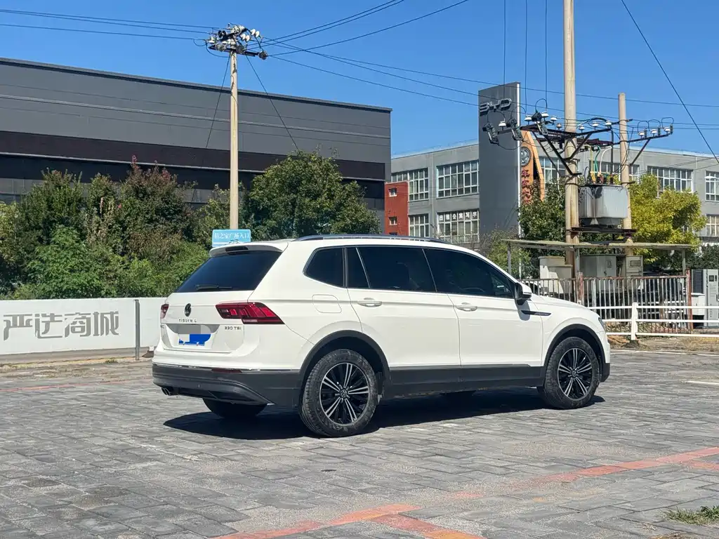 Volkswagen Tiguan L — миниатюра 6