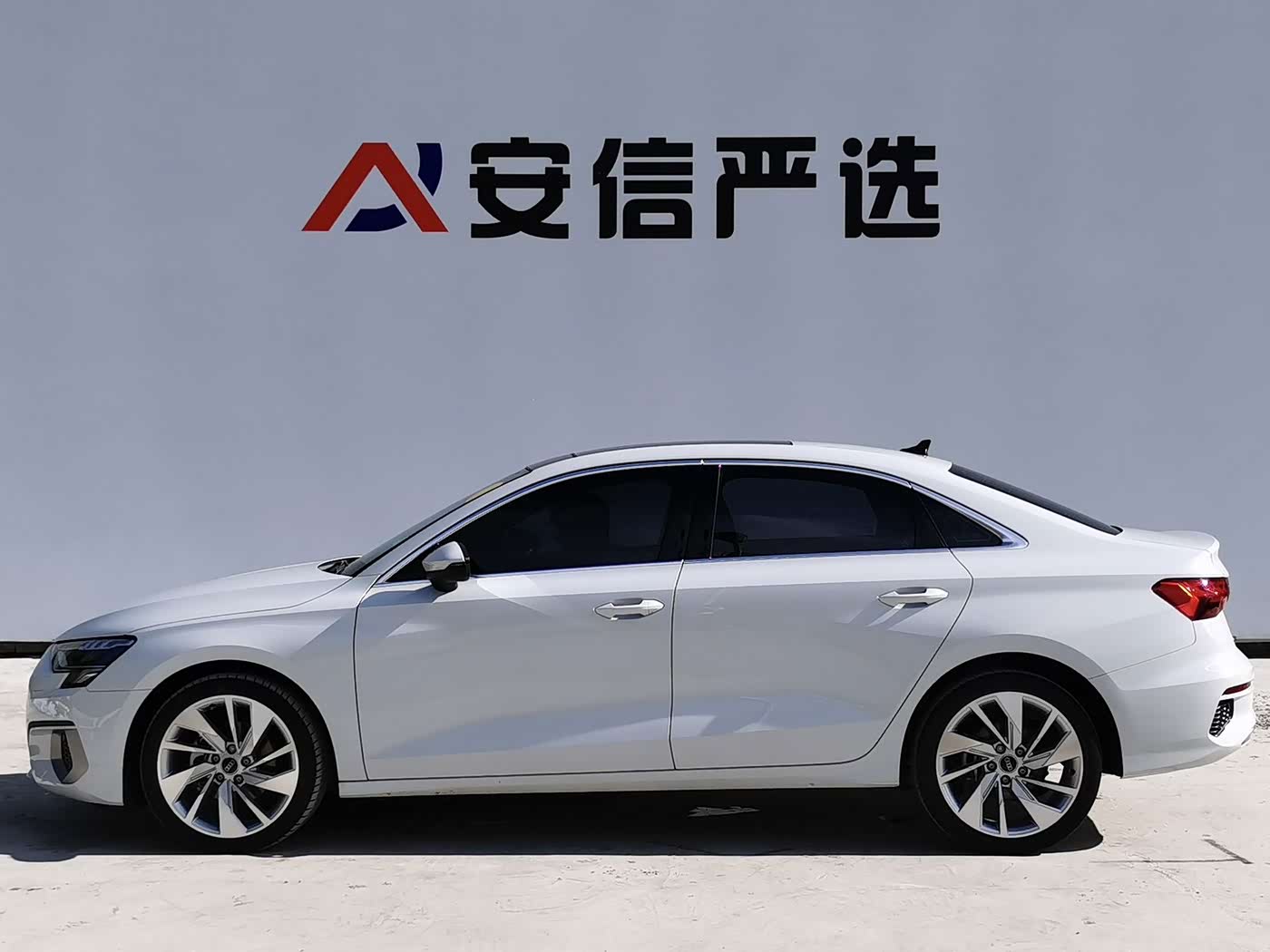 Audi A3 1.4 л 2022 г. Белый, пробег 24000 км
