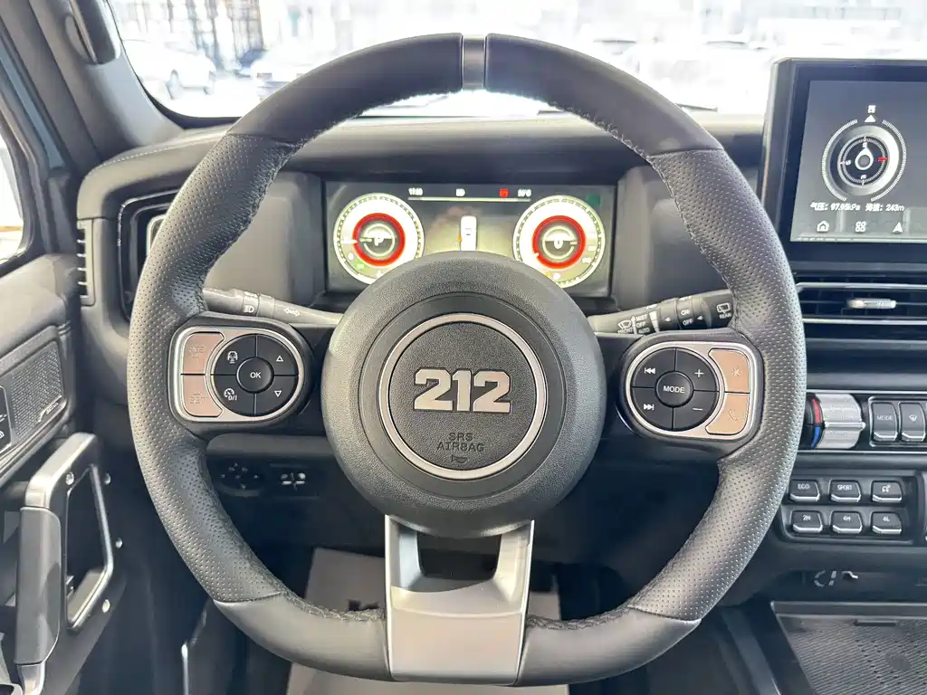 212 212 T01 — миниатюра 15