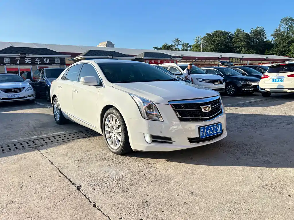 Cadillac XTS — миниатюра 2