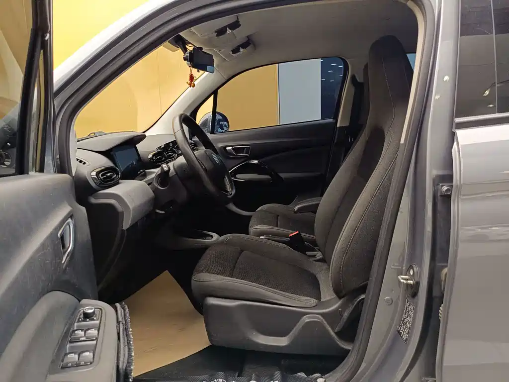 Leapmotor Leapmotor T03 — миниатюра 13
