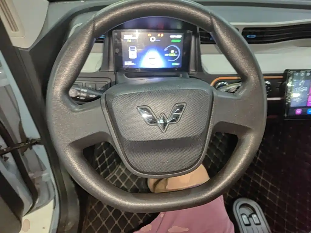 Wuling MINIEV — миниатюра 11