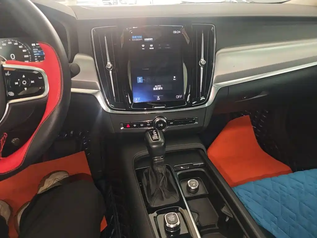 Volvo S90 — миниатюра 13