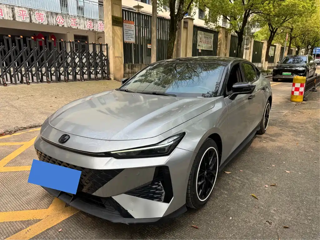 Changan UNI-V 2024