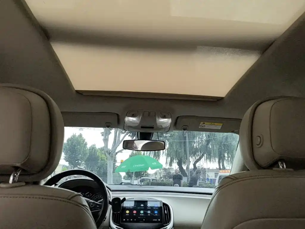 Buick LaCrosse — миниатюра 18