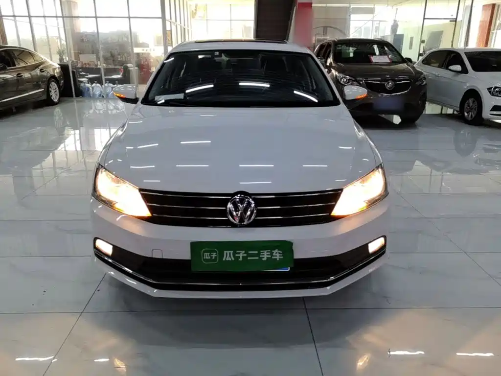 Volkswagen Sagitar — миниатюра 3