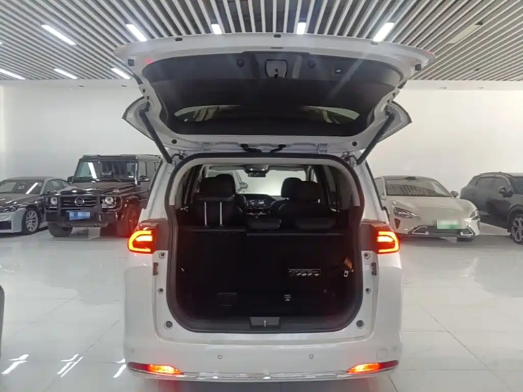 GAC Motor Trumpchi M6 — миниатюра 19