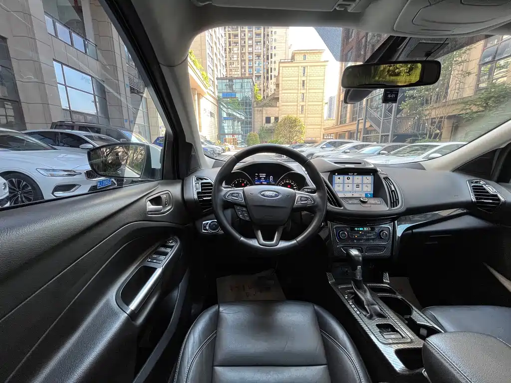 Ford Kuga — миниатюра 11