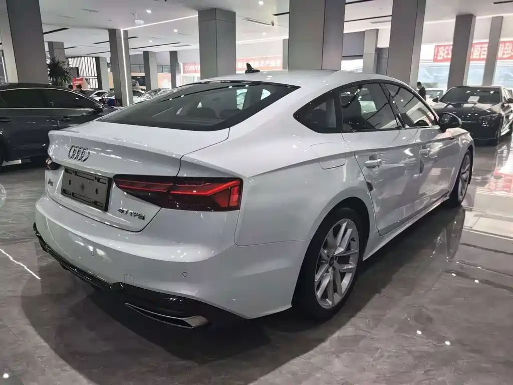 Audi A5 (Import) — миниатюра 8