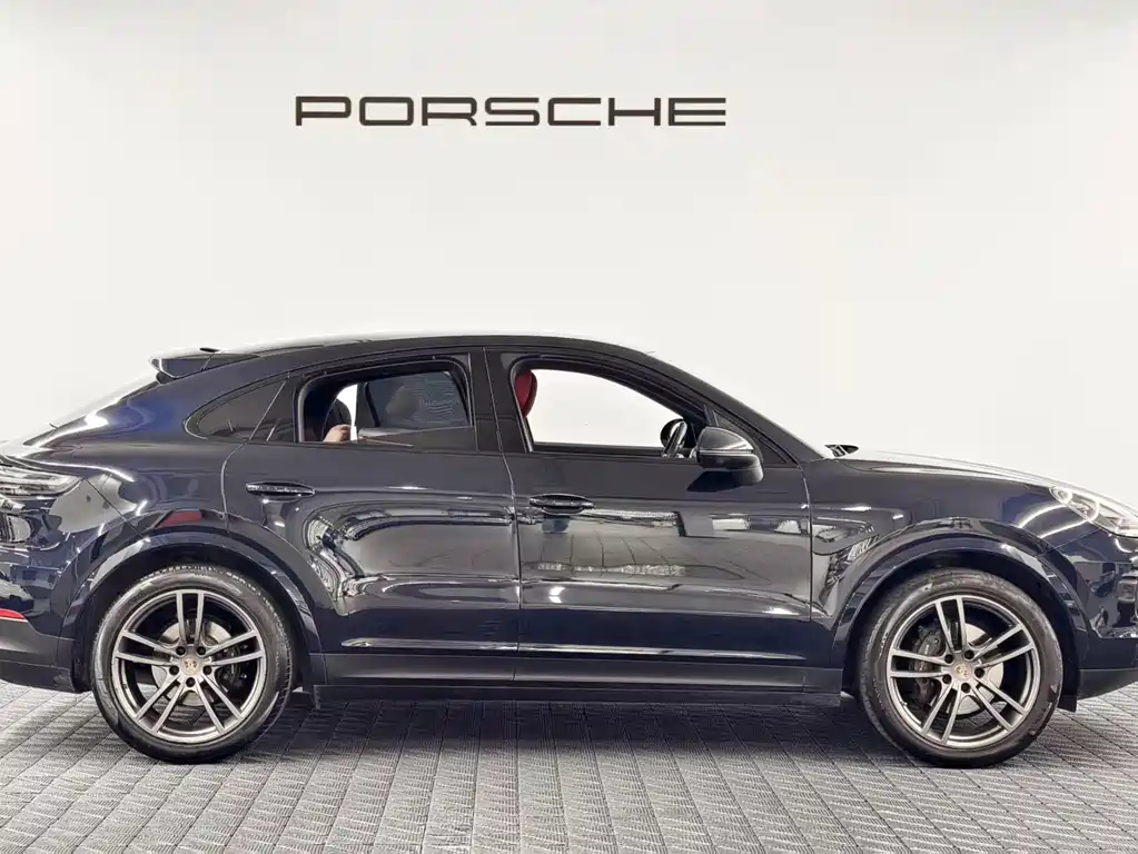 Porsche Cayenne Hybrid — миниатюра 8