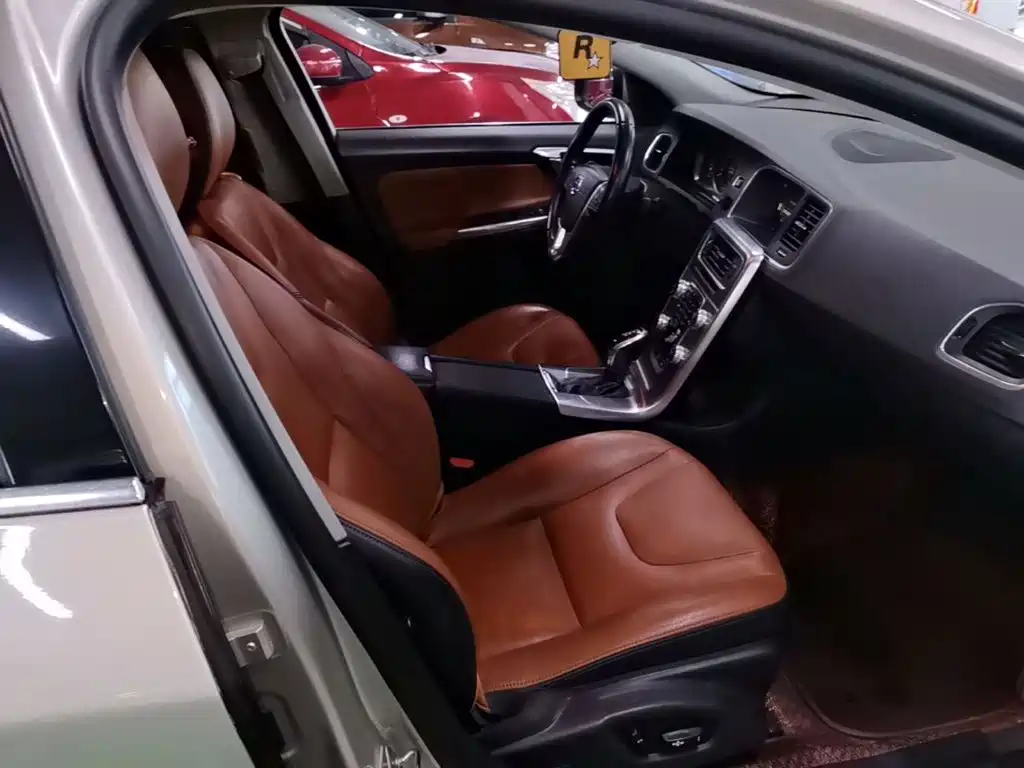 Volvo S60 — миниатюра 25