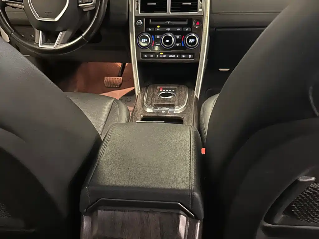 Land Rover Discovery Sport — миниатюра 11