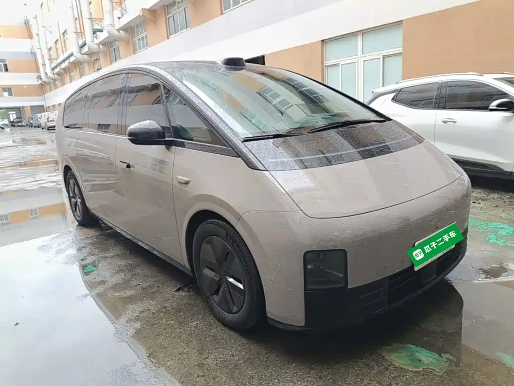 Li Auto Li MEGA — миниатюра 4