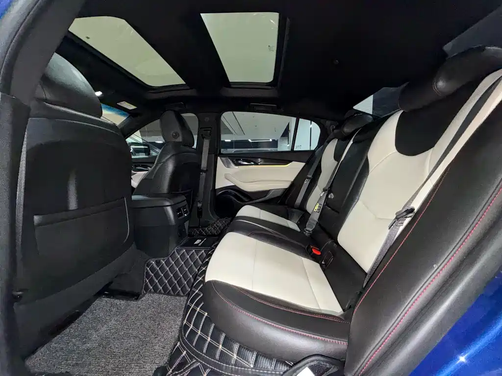 Cadillac CT5 — миниатюра 5