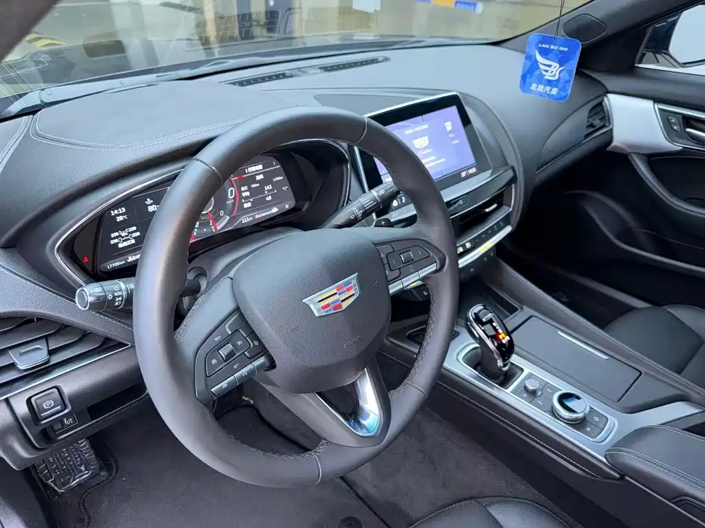 Cadillac CT5 — миниатюра 7