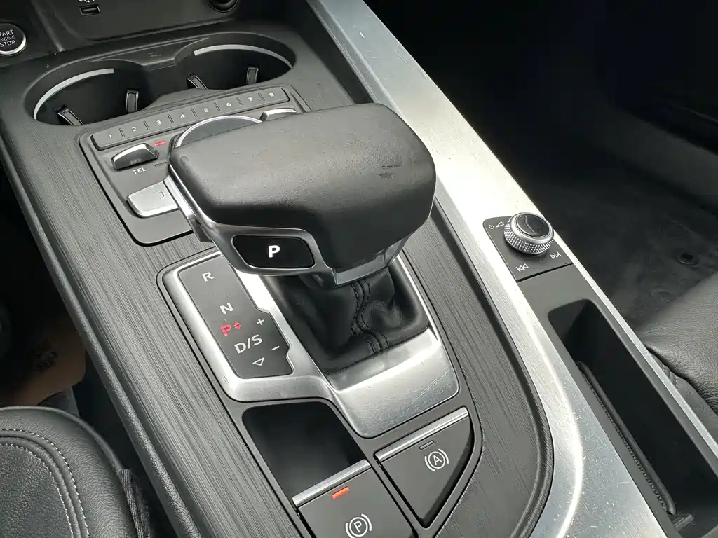 Audi A4L — миниатюра 10
