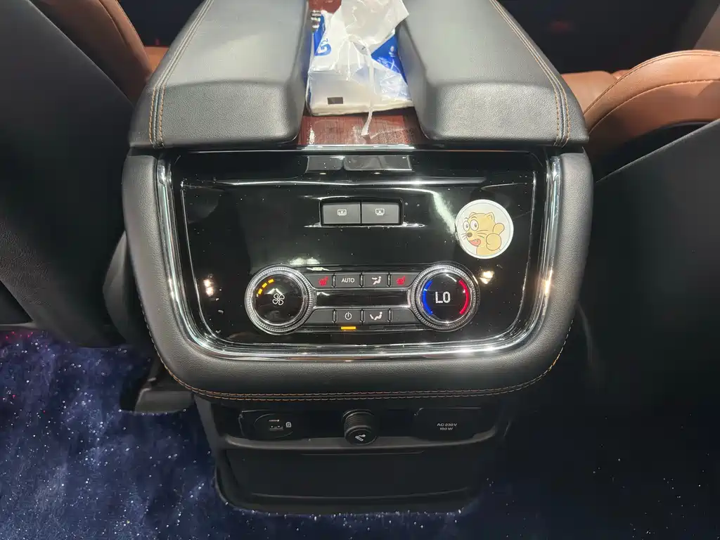 Lincoln Navigator — миниатюра 5