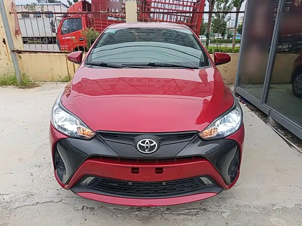 Toyota Yaris L — миниатюра 3