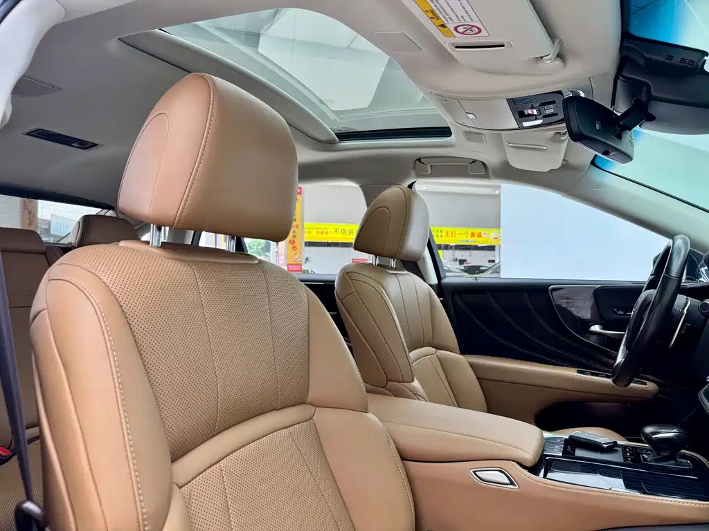 Lexus LS — миниатюра 14