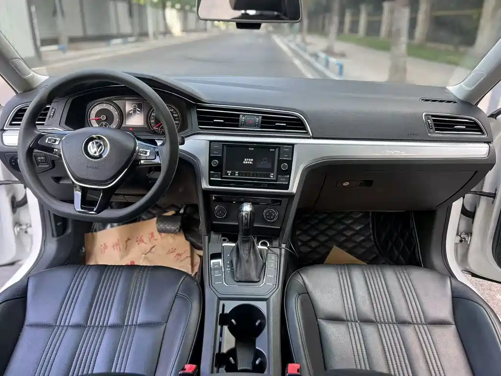 Volkswagen Lamando — миниатюра 10