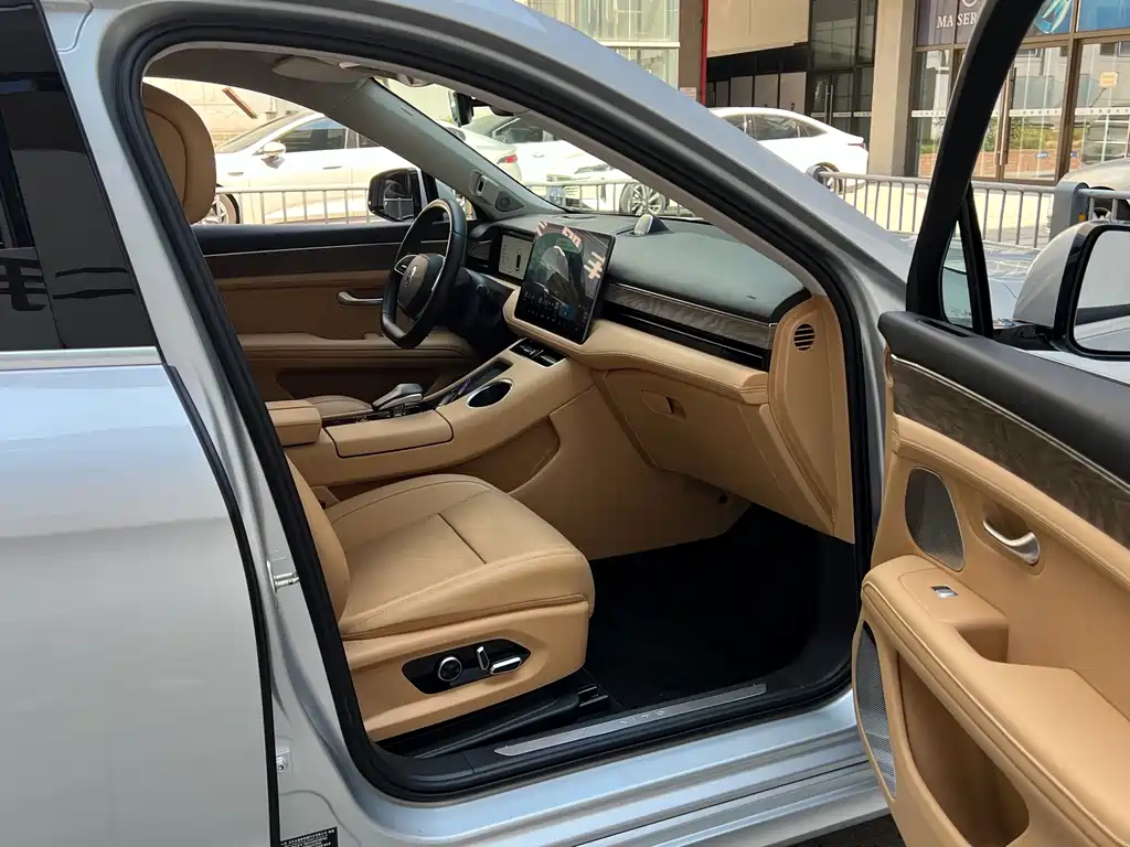 AITO Wenjie AITO M5 — миниатюра 10