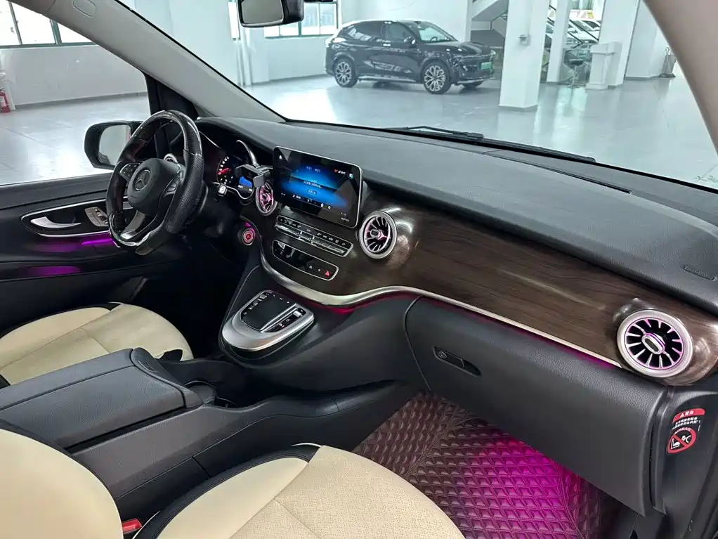 Mercedes-Benz V-Class — миниатюра 7