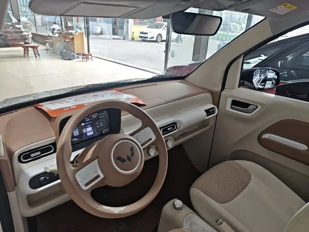 Wuling MINIEV — миниатюра 10