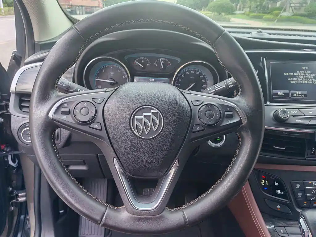 Buick Envision Plus — миниатюра 13