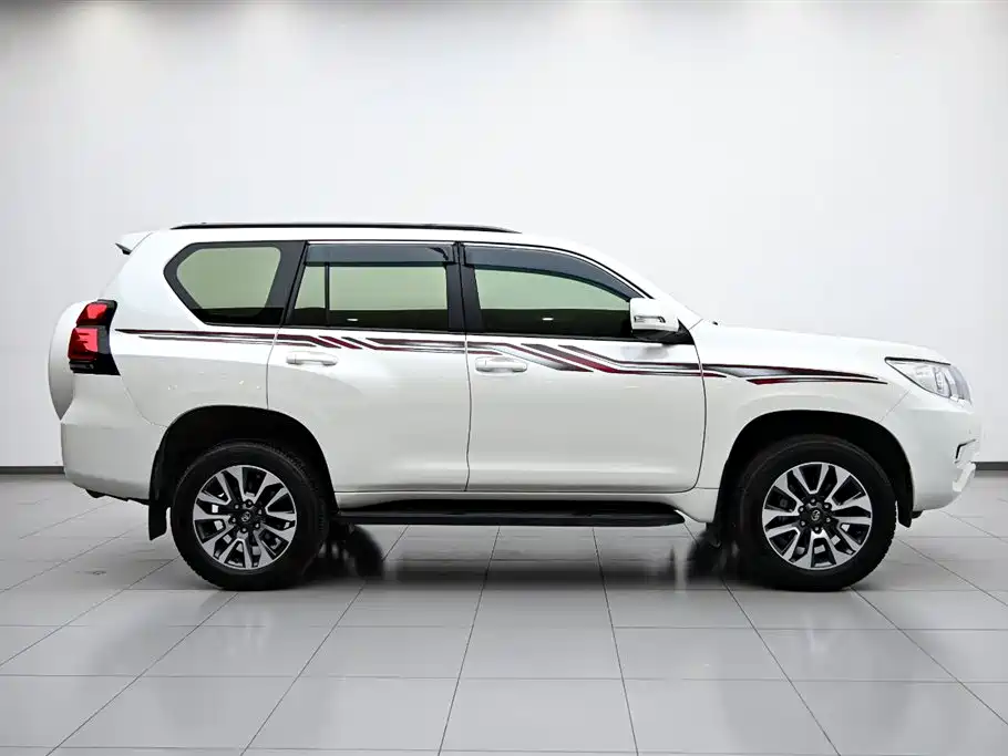 Toyota Land Cruiser Prado 2023 4.0L