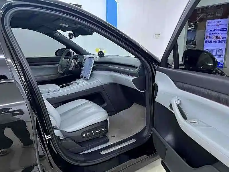 NIO ES8 — миниатюра 5