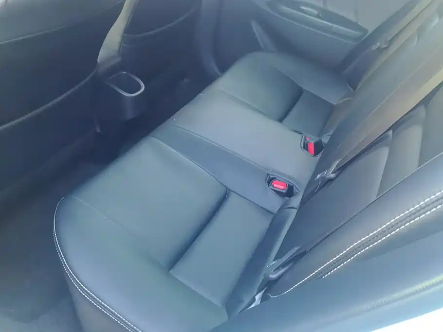 Toyota Yaris L — миниатюра 10