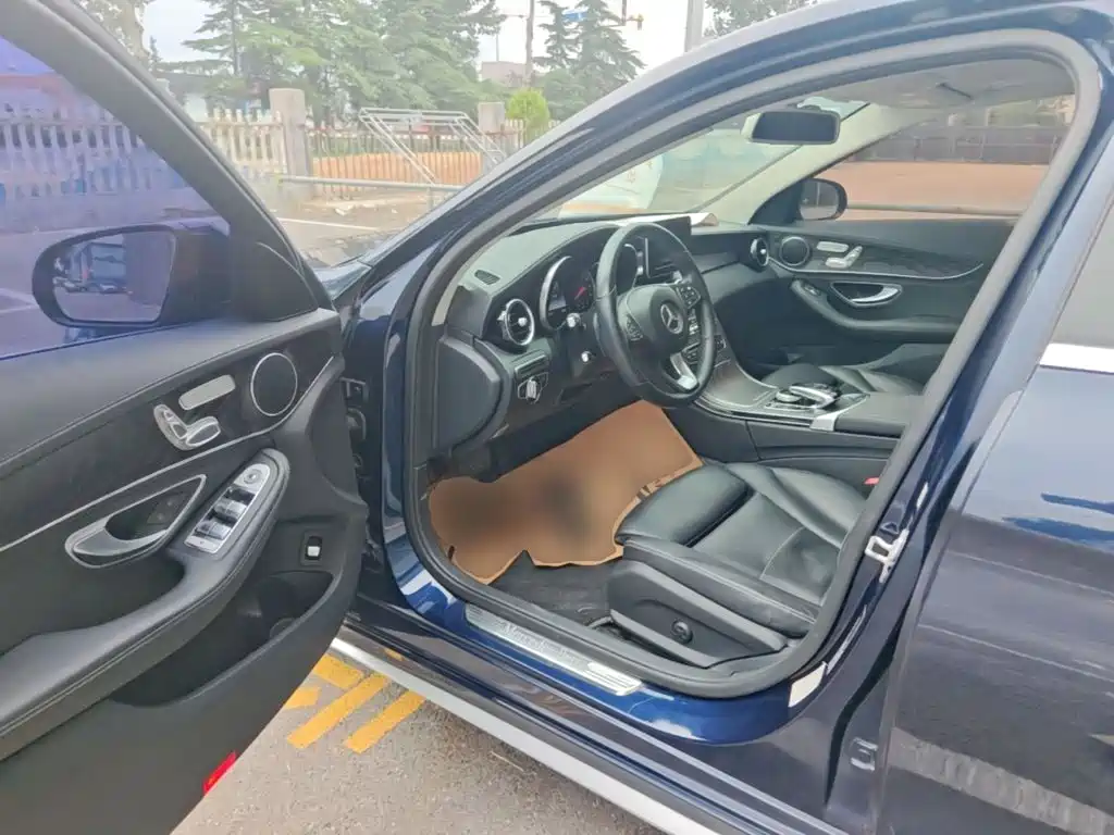 Mercedes-Benz C-Class — миниатюра 16