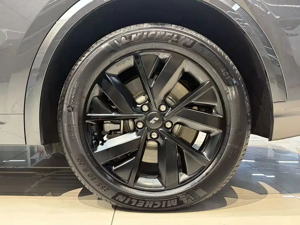 Li Auto Li L8 — миниатюра 17
