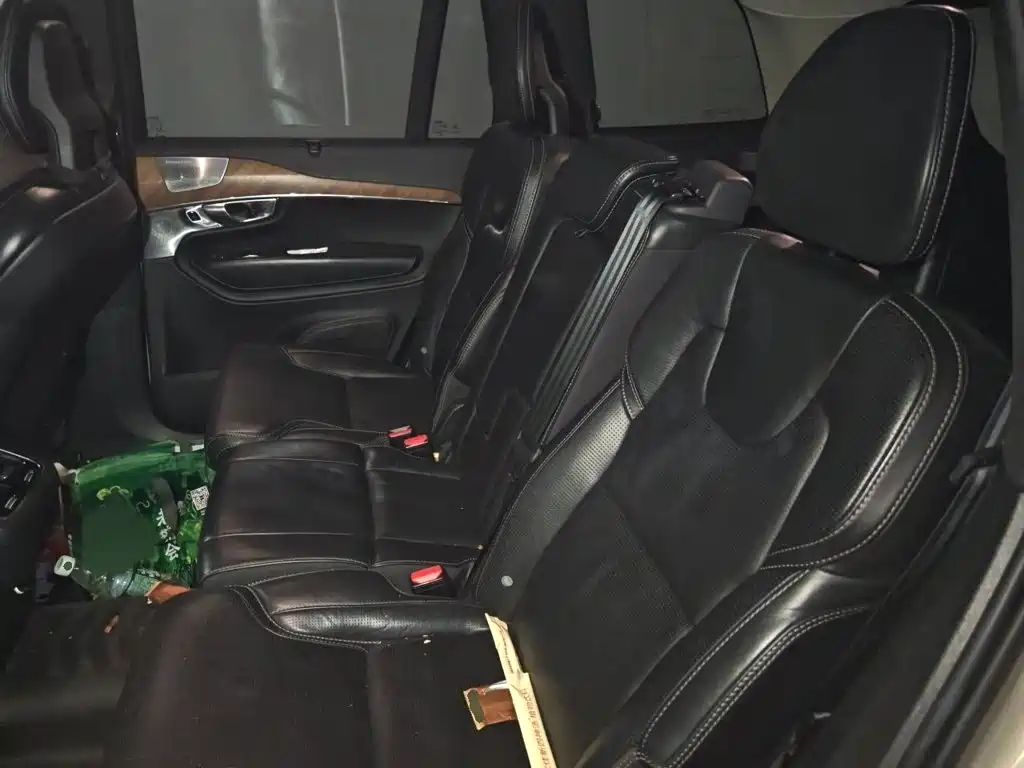 Volvo XC90 — миниатюра 15