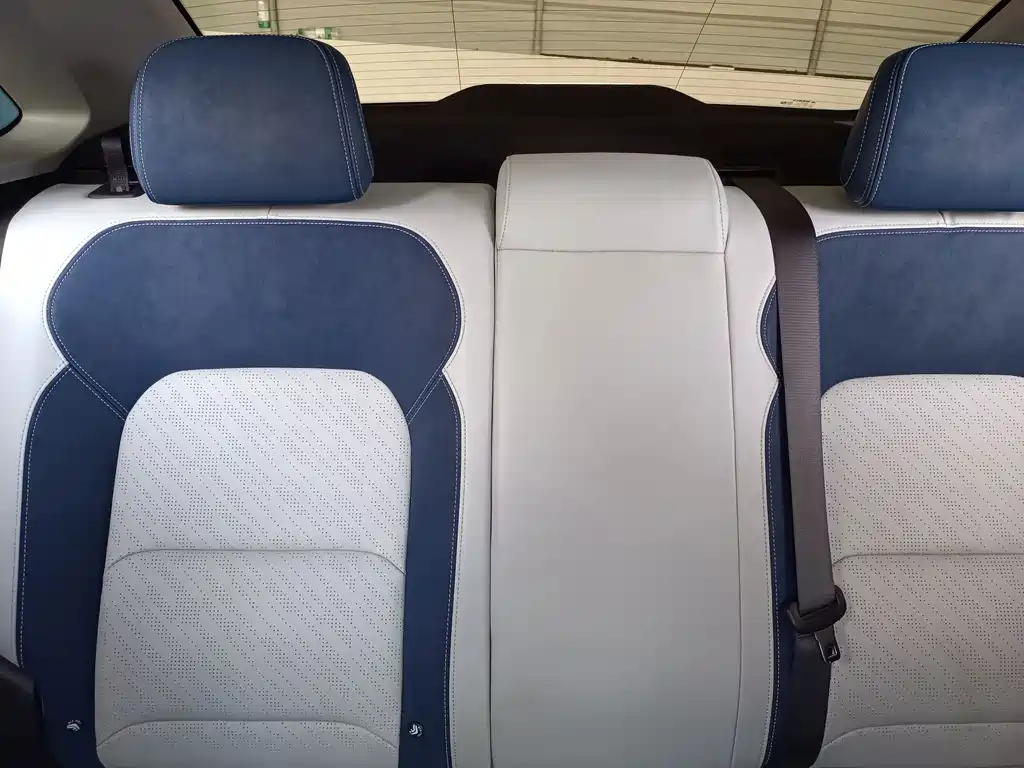 Geely Emgrand — миниатюра 11