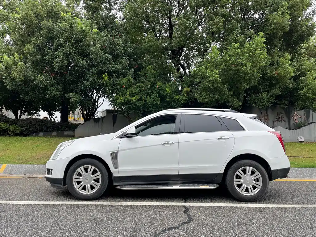 Cadillac SRX — миниатюра 4