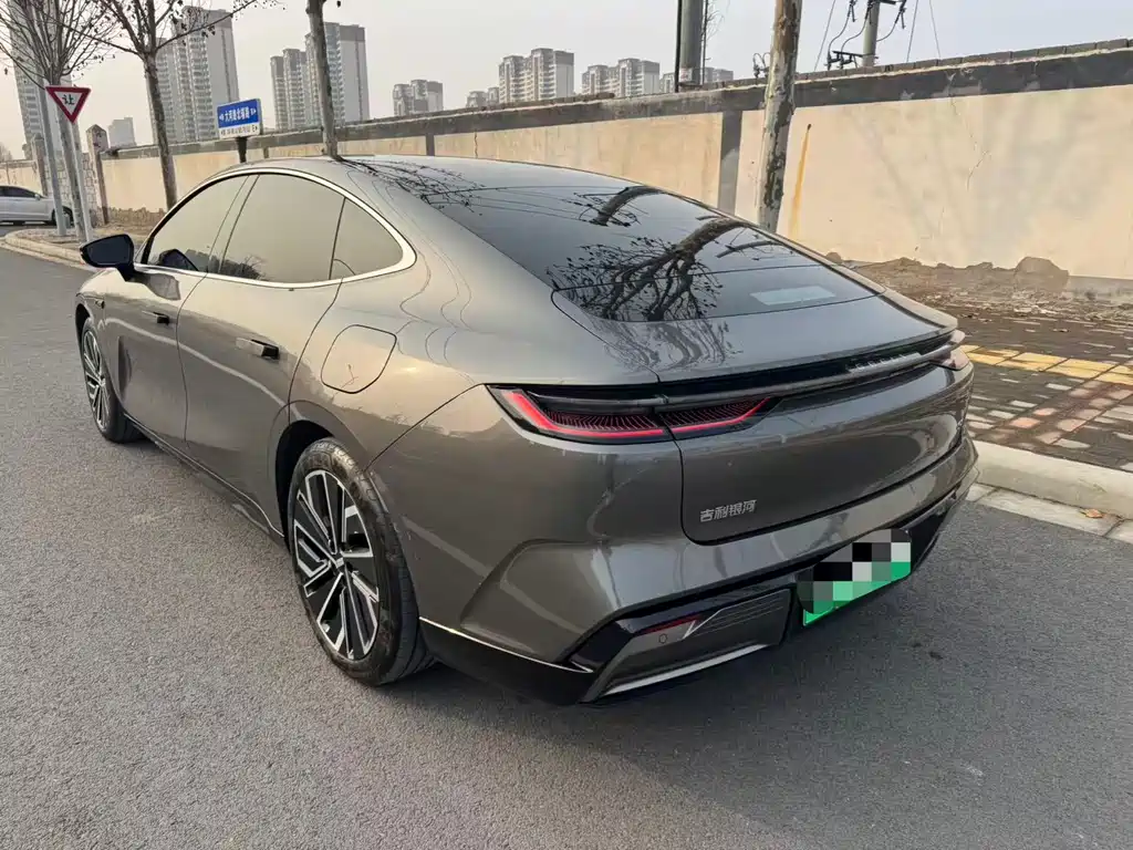 GEELY GALAXY GALAXY E8