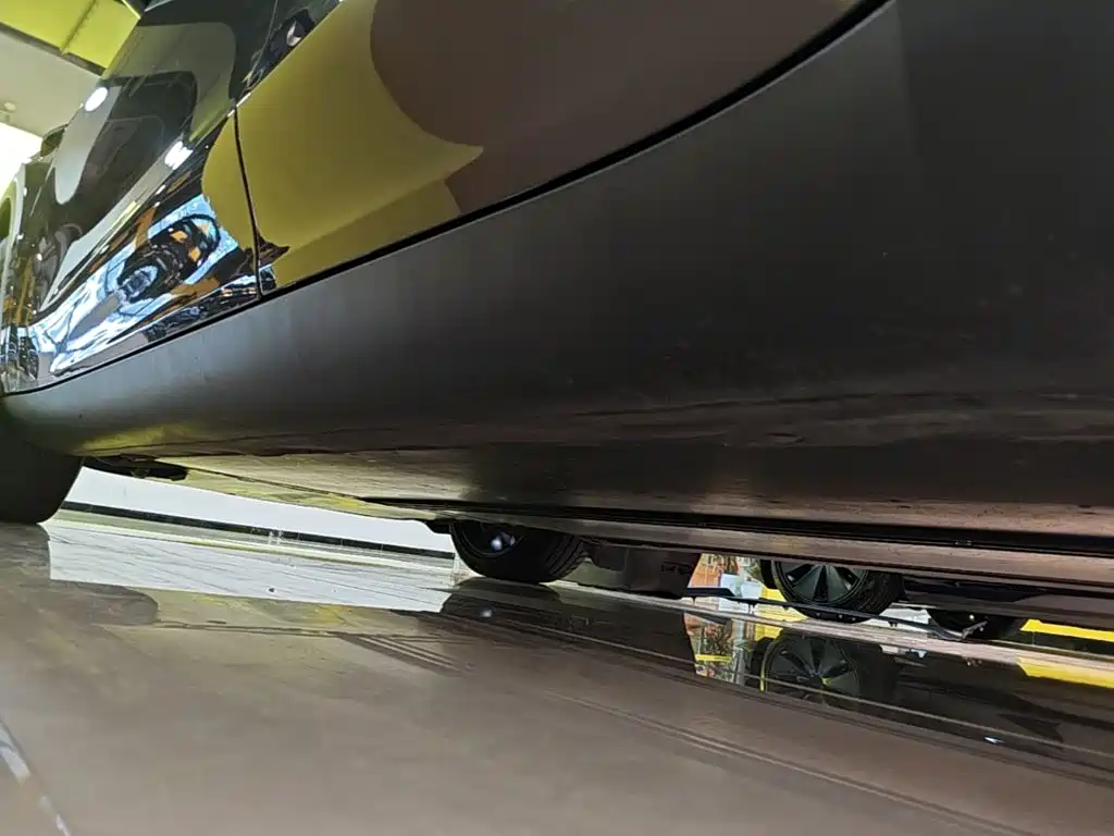Tesla Model Y — миниатюра 22
