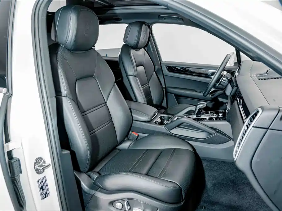 Porsche Cayenne — миниатюра 19